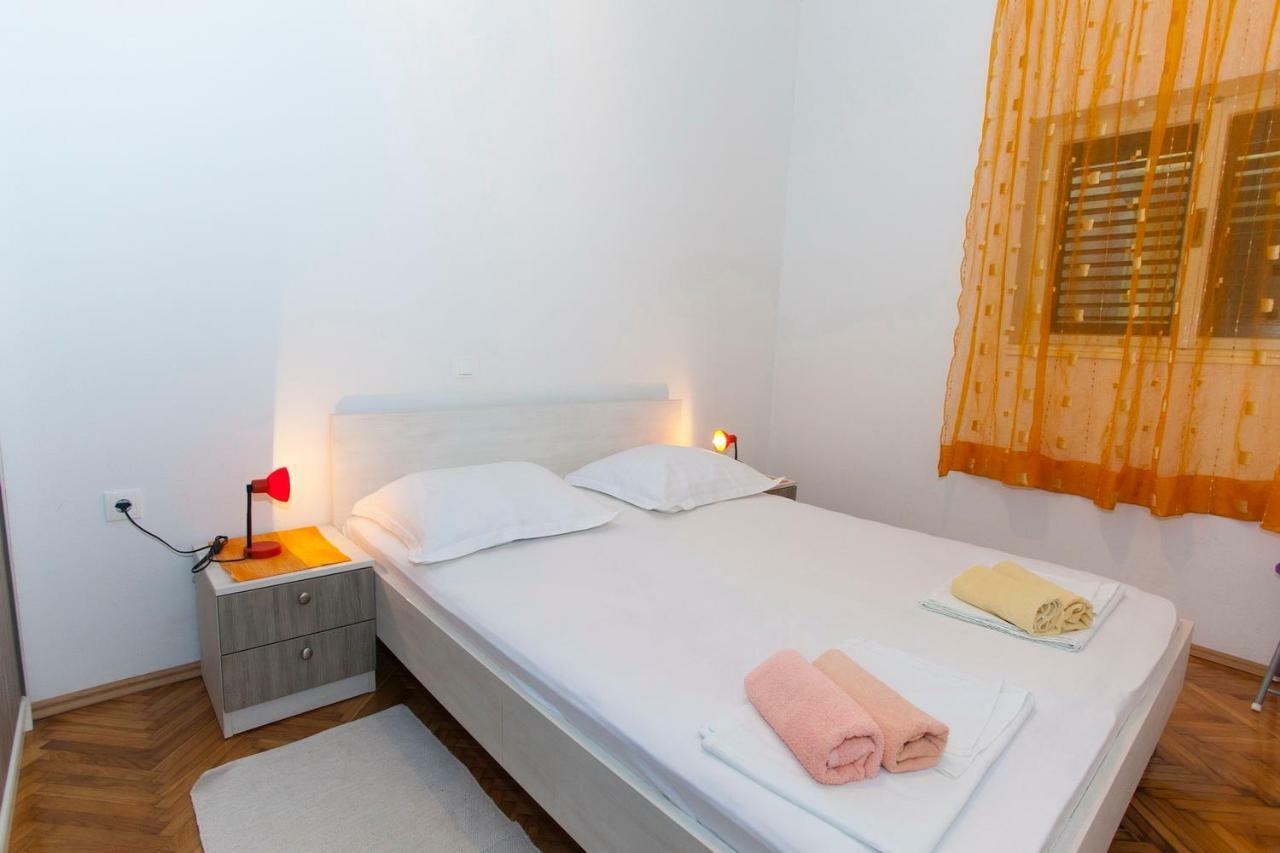 Apartmani Ruza Makarská Exteriér fotografie